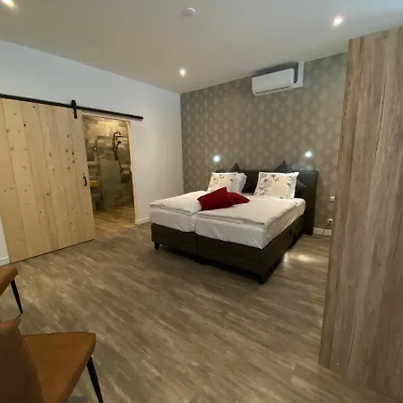 Szálloda Crasborn 3*