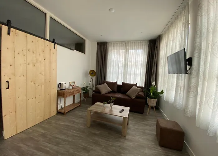 Logis Crasborn Торн