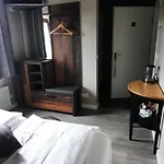 Logis Crasborn Hotel